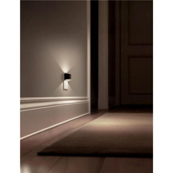 LED Night Light Plug In with Sensor 3 Brightness Levels for Hallway Bedroom - Picture 6 of 8